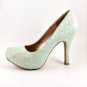 💕Cupid crochet light green/cream lace heels💕